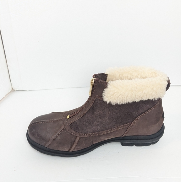 NWOT UGG Hapsburg zip winter boots - Picture 4 of 16